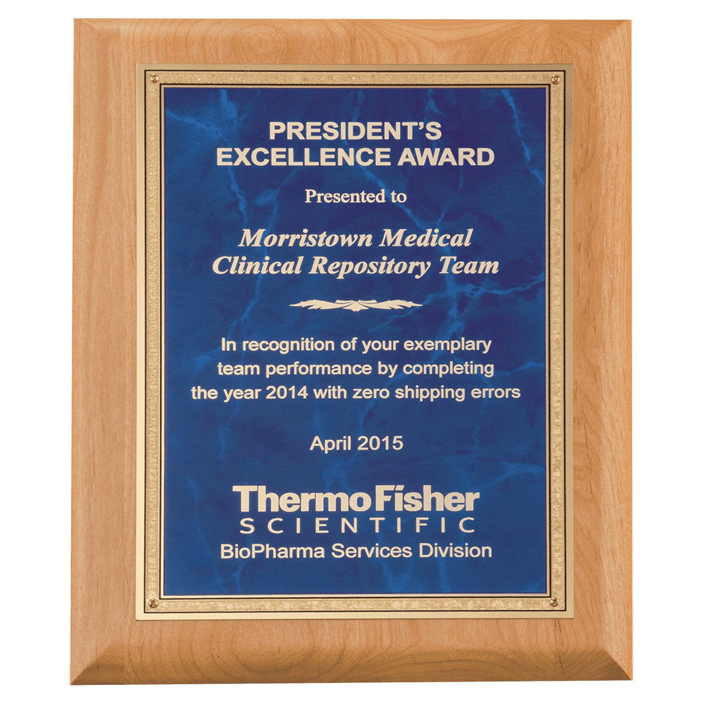 Natural alder wood featuring a blue marble plate with gold florentine border. Available in 3 sizes