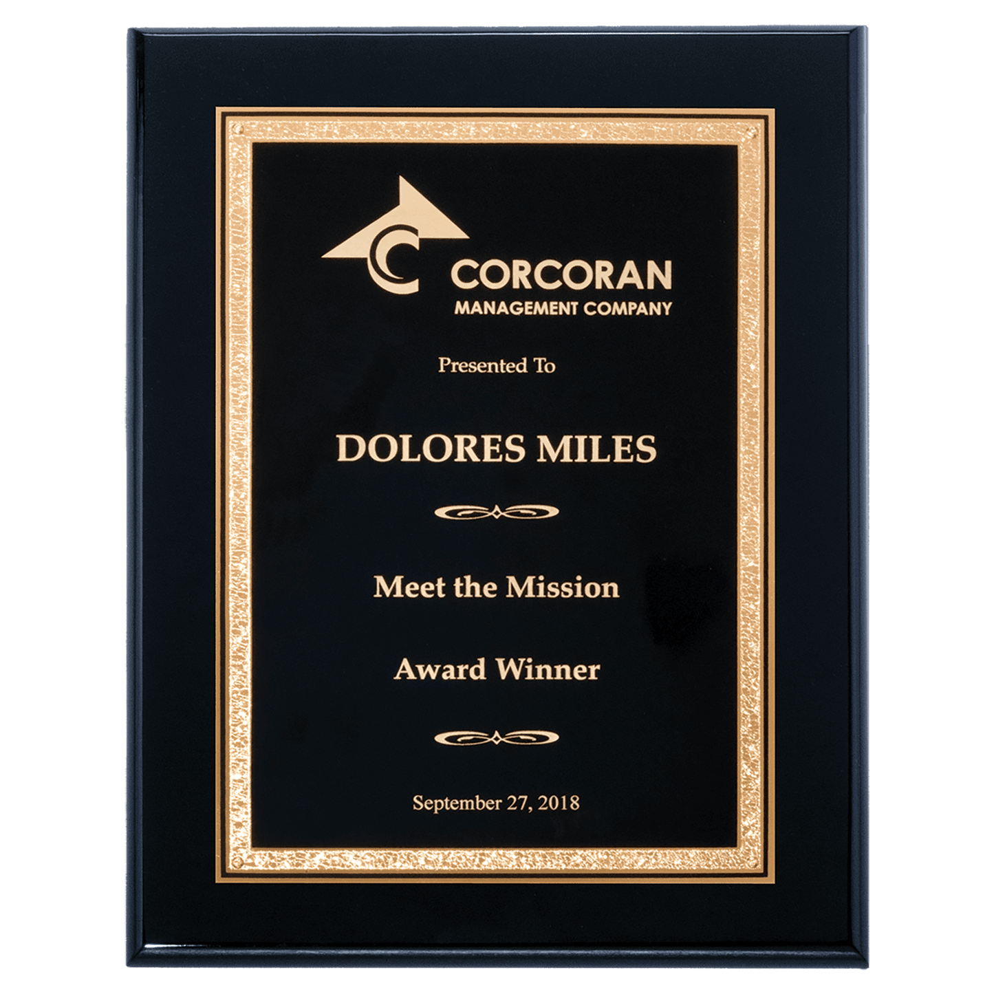 Black piano finish plaque complemented by an elegant black plate with gold florentine border. Available in 3 sizes.