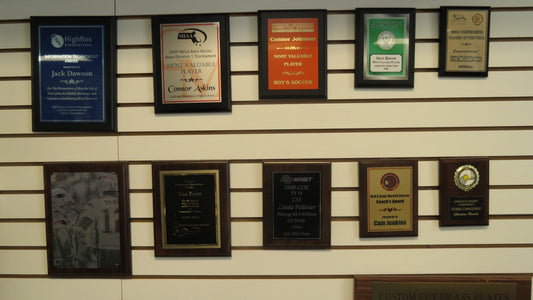 Stock plaques, comes in 2 plaque color options and 9 front plate options to choose from.
